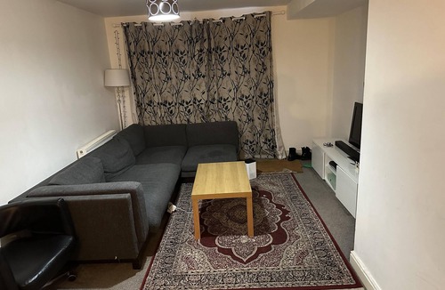 Greenhithe Apartment | Immaculate 2-bed Apartment in Greenhithe