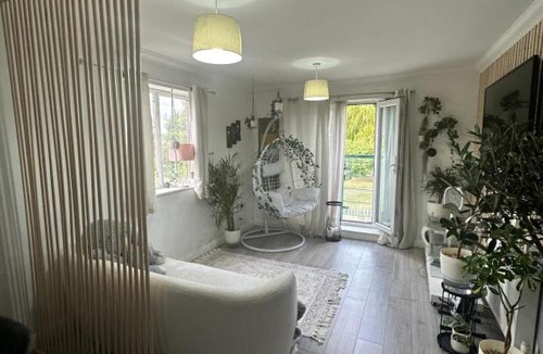 Alibon Apartment | Immaculate 2-Bed Apartment in Dagenham