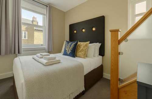 West Kensington Apartment | Immaculate 2 Bed Flat in West Kensington