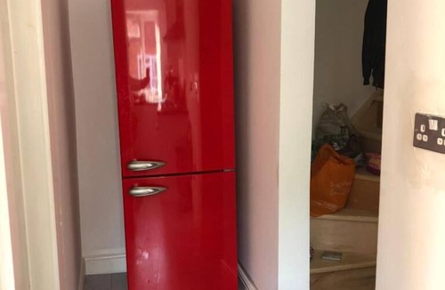 Lacey Green House | Immaculate 2-Bed House in High Wycombe HP14