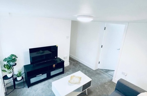 Cambridge House | Immaculate 2 Bed House in Cambridge