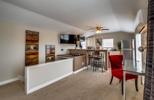 Dallas House | Immaculate 2-Bed in Dallas Close to Everything!
