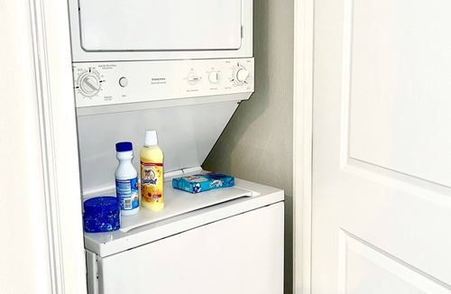 Uptown House | Immaculate 28th floor High Rise 1 Bedroom Vacation Unit