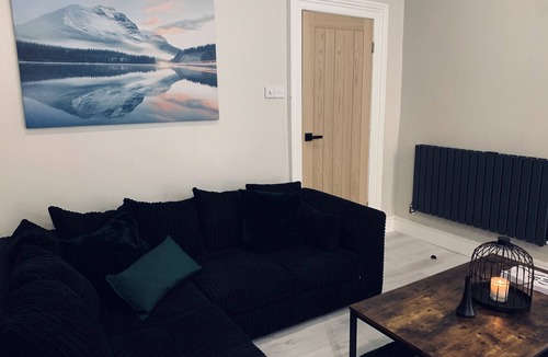 Everton House | Immaculate 3 bedroom property