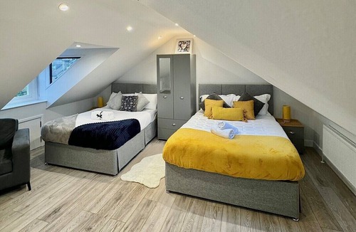 Faversham Apartment | Immaculate 3Bed home/freeparking