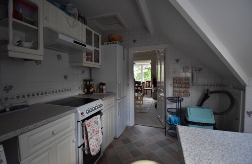 Winton Apartment | Immaculate 4-bed Apartment in Bournemouth & spa