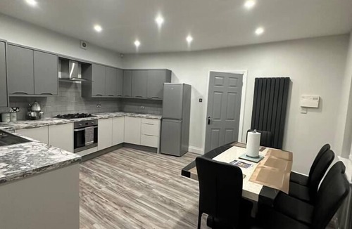 Bootle House | Immaculate 4-Bed detached House in Bootle