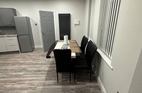 Bootle House | Immaculate 4-Bed detached House in Bootle