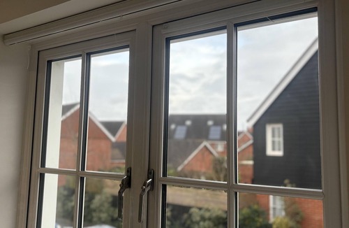 Horley House | Immaculate 4-Bed House in Horley