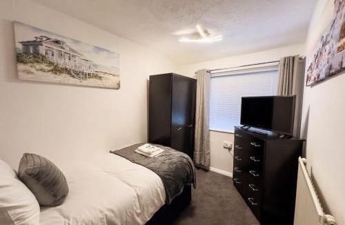 Corby House | Immaculate 5 Bedroom House