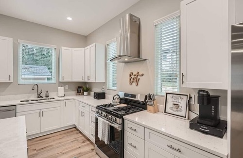 Pittsburgh House | Immaculate Atlanta Haven