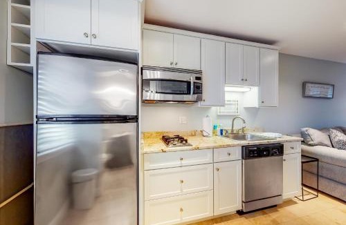 Dennis Port Apartment | Immaculate Beach Condo