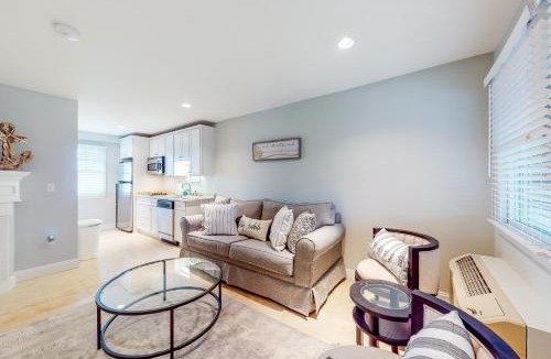 Dennis Port Apartment | Immaculate Beach Condo