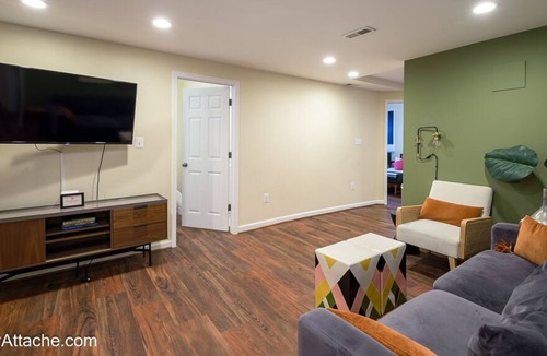Nauck Condo | Immaculate Condo minutes from DC