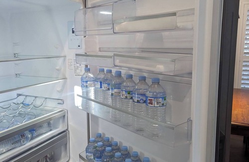 Chermside West House | Immaculate Entire House in Chermside West 2-Beds