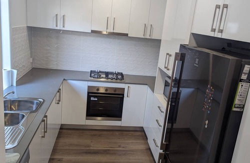 Chermside West House | Immaculate Entire House in Chermside West 2-Beds