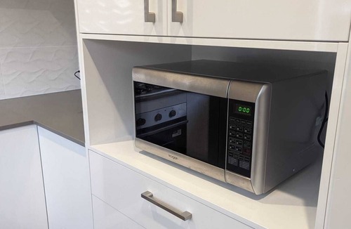 Chermside West House | Immaculate Entire House in Chermside West 2-Beds