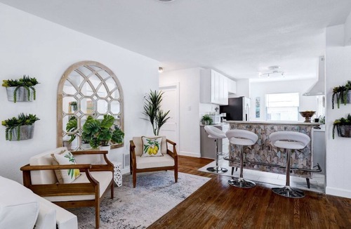Highland Park House | Immaculate New Casita ~ Perfectly Furnished