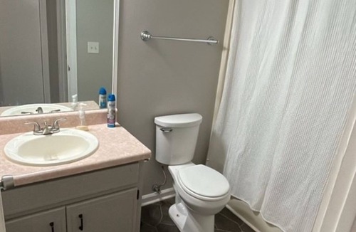 Stockbridge House | Immaculate Ranch-Style Home w/Creek Access