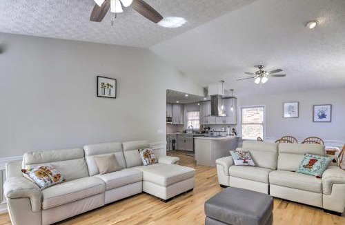 Suwanee House | Immaculate Suwanee House with Pool and Game Room!