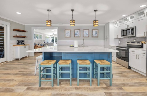 Demere Park House | Immaculate 4 bed/3.5 bath Home with Private Pool