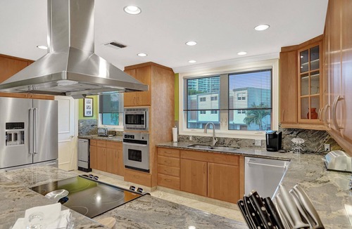 Eastern Shores House | Immaculate Waterfront Villa - Private Heated Pool, Gas BBQ & High Speed Internet