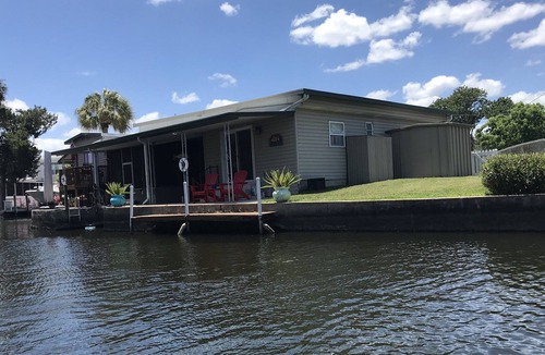 Homosassa Cottage | Immaculate Waterfront Cottage