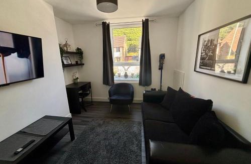 Shawforth House | Immaculate whole house Sleeps 4