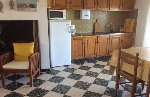 Valras-Plage House | IMMEDIATE SEASIDE studio for 2 people (up to 6 with options)