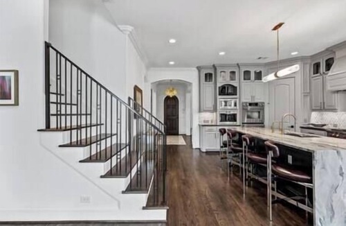 Dallas House | Immerse Yourself in Luxury