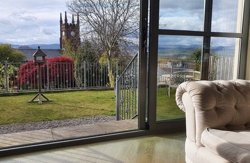 Kippen Cottage | Immerse yourself in the scenery