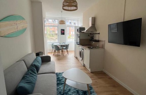 Valenciennes Apartment | Immeuble Privatif 12 pers, 3 Apparts Thématiques