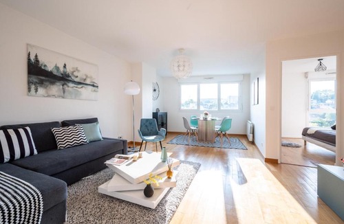 Villejuif Apartment | Immotovo - Suite moderne - Paris 8 min - Parking - NETFLIX