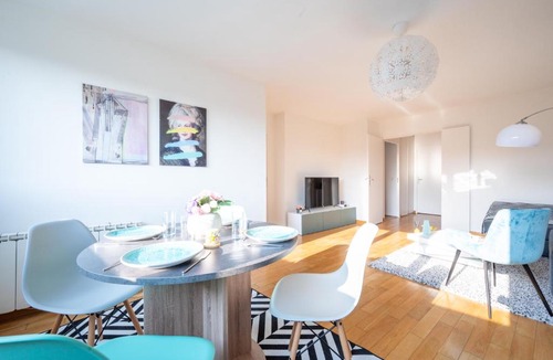 Villejuif Apartment | Immotovo - Suite moderne - Paris 8 min - Parking - NETFLIX