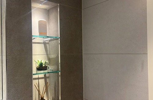 Barking Apartment | Impeccable 1-Bed Apartment