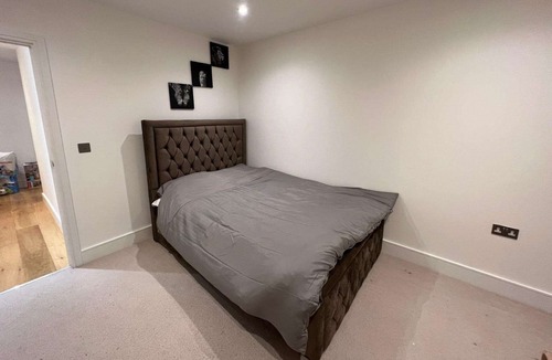 Erith Apartment | Impeccable 2-Bed Apartment in Erith