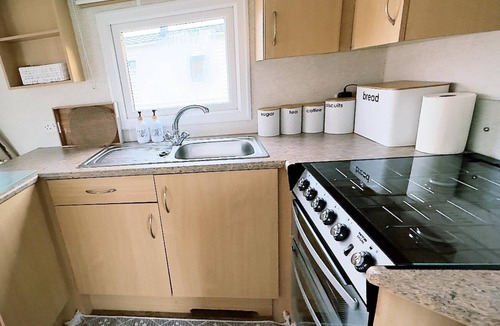 Heysham Cabin | Impeccable 2-bed Static Caravan in Morecambe