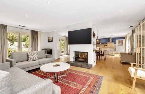 Flaxley House | Impeccable 4-Bed Rural Premium Escape with Pool