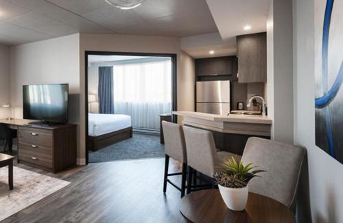 Boucherville Hotel | Imperia Hôtel et Suites Boucherville