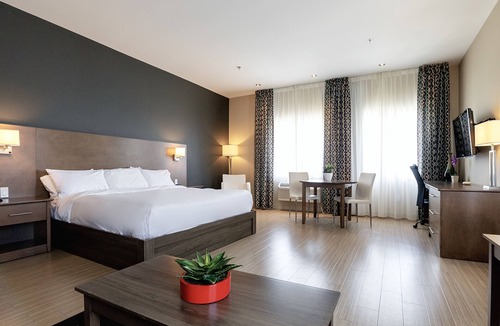 Terrebonne Hotel | Imperia Hotel & Suites Terrebonne