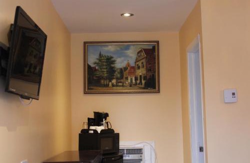 Gananoque Hotel | Imperial Inn Thousand Islands