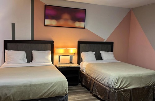 Madison Hotel | Imperial Inn