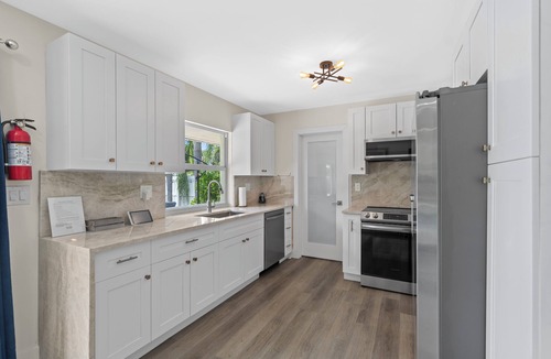 Imperial Point House | Imperial Point Pool House!