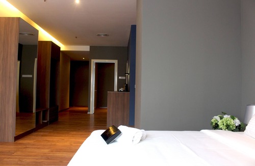 Taman Bukit Pantai Hotel | Imperial Regency Suites Petaling Jaya