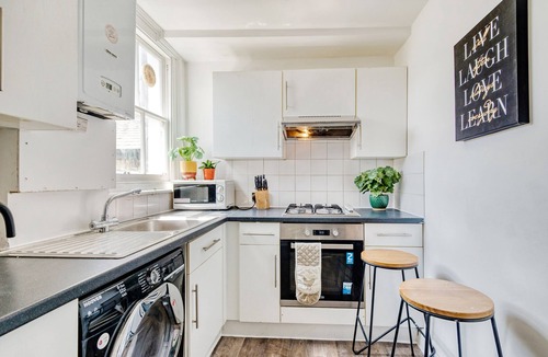 Sands End Apartment | Imperial Wharf