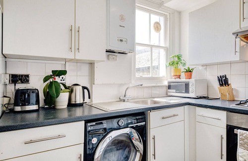 Sands End Apartment | Imperial Wharf