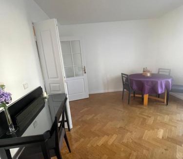 Rueil-Malmaison Apartment | Imperialand T2 Terrasse parking dans la verdure