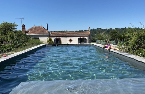 Champtoceaux House | Impregnable old Loire view house with heated swimming pool and summer kitchen