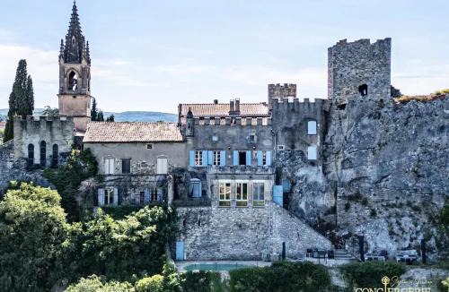 Aigueze House | Impressionnant Manoir avec Piscine à Aiguèze, 450 m²