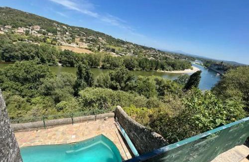 Aigueze House | Impressionnant Manoir avec Piscine à Aiguèze, 450 m²